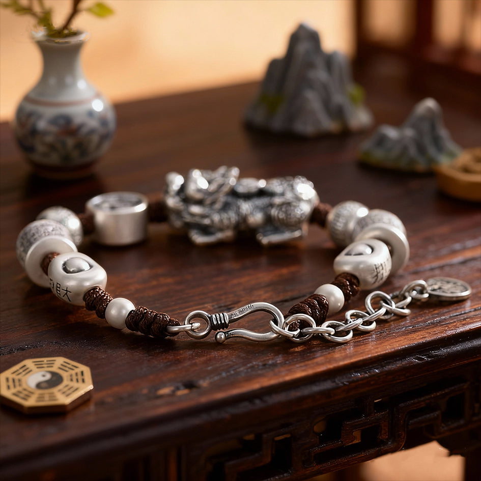 Pixiu KaiGuang Wealth Bracelet — S925 silver ingot charms and hexagram pendant side view